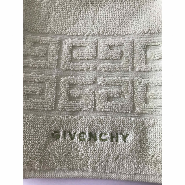 GIVENCHY(ジバンシィ)のタオルハンカチ メンズのファッション小物(ハンカチ/ポケットチーフ)の商品写真