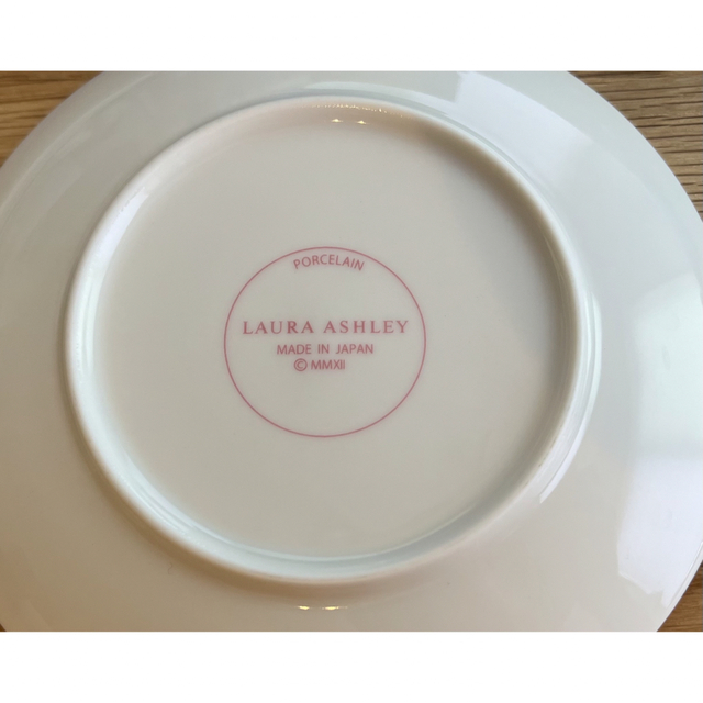 LAURA ASHLEY(ローラアシュレイ)のLAURA ASHLEY ローラアシュレイ　花柄小皿4枚セット インテリア/住まい/日用品のキッチン/食器(食器)の商品写真