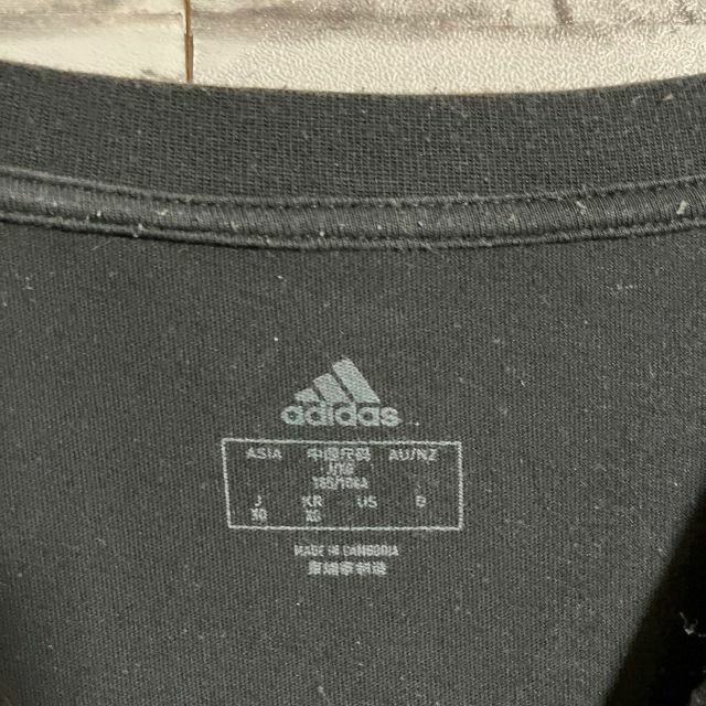 adidas(アディダス)の【人気デザイン】アディダス⭐︎全体ビッグロゴTシャツ　ゆったり メンズのトップス(Tシャツ/カットソー(半袖/袖なし))の商品写真