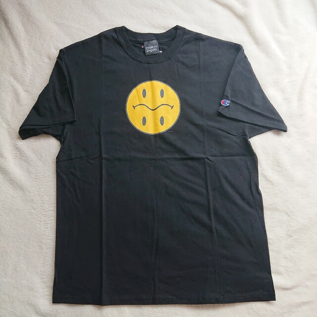 村上隆　Tonari no Smiley. kun Tシャツ　ブラック