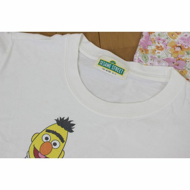 SESAME STREET(セサミストリート)のE14【美品】シャツ Mサイズ 9号 3点まとめて レディース セサミストリート レディースのトップス(Tシャツ(半袖/袖なし))の商品写真