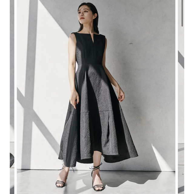 今季一番 L 【新品】L´AUBE Laubeblanc BLANC Keyneck Jacquard Dress