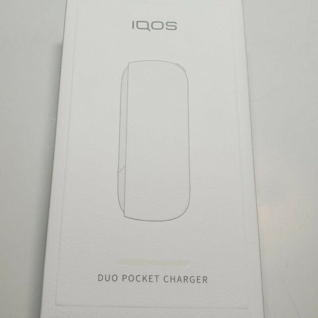 IQOS(アイコス)の新品未使用　iqos3 duo ブリリアントゴールド　チャージャーのみ メンズのファッション小物(タバコグッズ)の商品写真