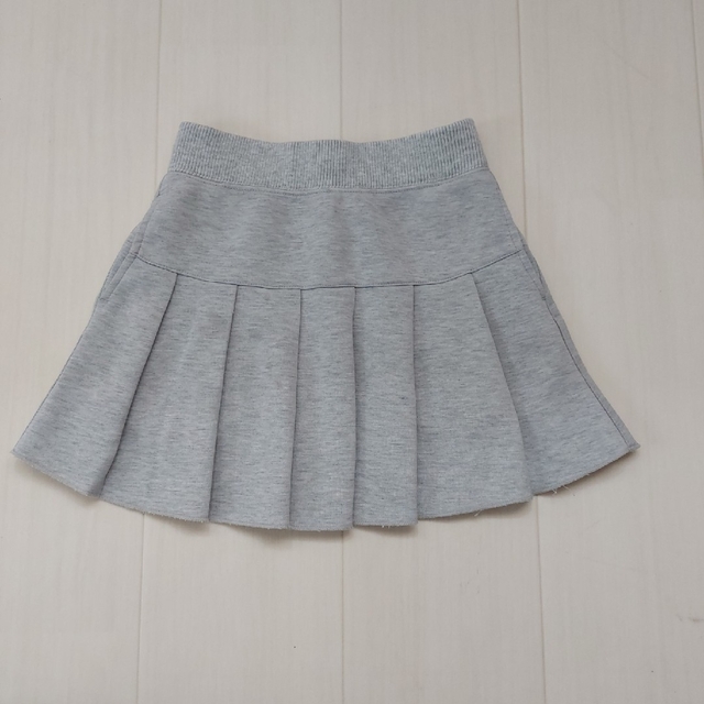 UNIQLO(ユニクロ)のスカート　S　UNIQLO キッズ/ベビー/マタニティのキッズ服女の子用(90cm~)(スカート)の商品写真