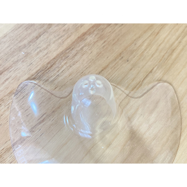 medela(メデラ)のMedela メデラ 乳頭保護器 ニップルシールド Sサイズ 16mm キッズ/ベビー/マタニティの洗浄/衛生用品(その他)の商品写真