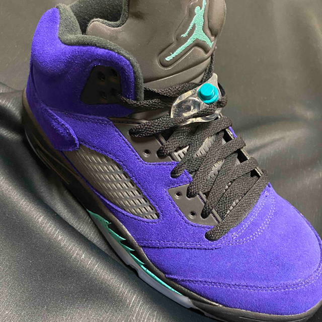 Jordan Brand（NIKE）(ジョーダン)のNIKE AIR JORDAN 5 RETRO PURPLE GRAPE27㎝ メンズの靴/シューズ(スニーカー)の商品写真