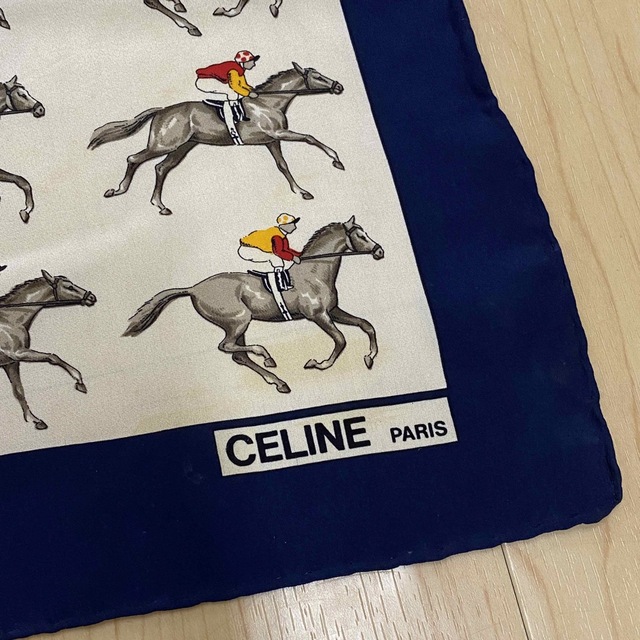 celine(セリーヌ)のCELINE　セリーヌ　スカーフ　競馬柄　ネイビー　ホワイト　no.4 レディースのファッション小物(バンダナ/スカーフ)の商品写真