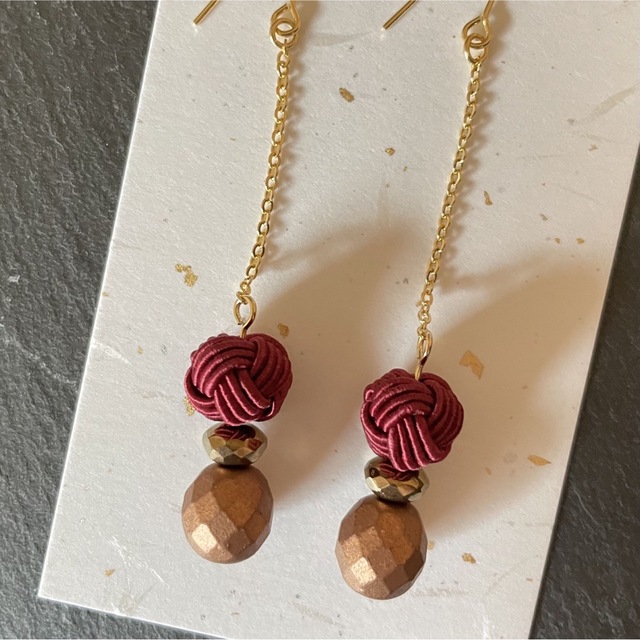 592.水引 海老茶色 チェコビーズ チェーン ピアス ハンドメイド