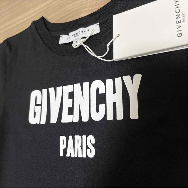 GIVENCHY - GIVENCHY ブラック キッズTシャツ 半袖 100の通販 by