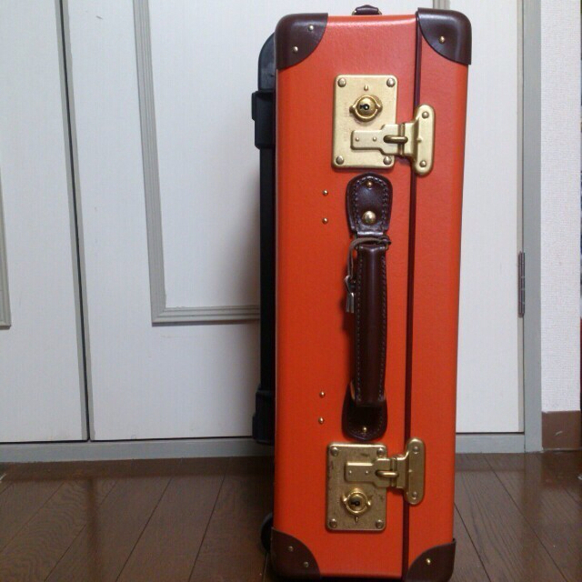 GLOBE TROTTER スーツケース レディースのバッグ(スーツケース/キャリーバッグ)の商品写真