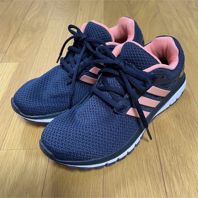 adidas(アディダス)の専用　　アディダス　スニーカー　レディース レディースの靴/シューズ(スニーカー)の商品写真