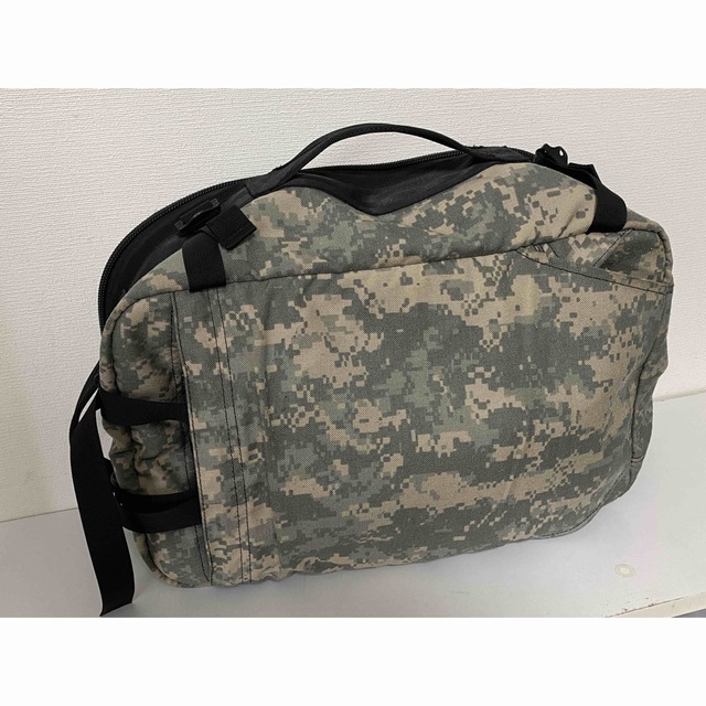 新品タグ付 限定品 アメリカ製 BRIEFING DELTA リュック M 迷彩 新品タグ付 限定品 アメリカ製 BRIEFING DELTA リュック M 迷彩