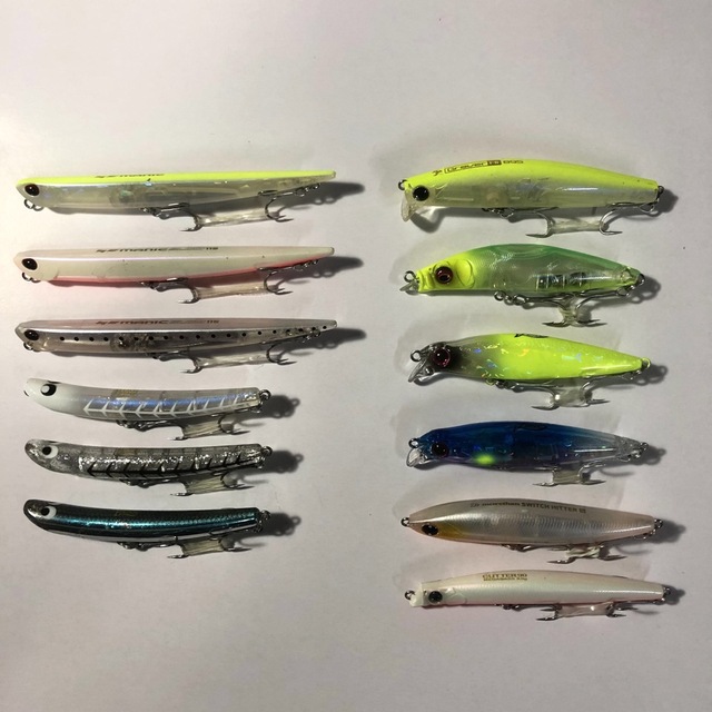 Megabass(メガバス)のシーバス用ルアー12点セット 未使用＆使用済 オルタネイティブやデュオなど スポーツ/アウトドアのフィッシング(ルアー用品)の商品写真