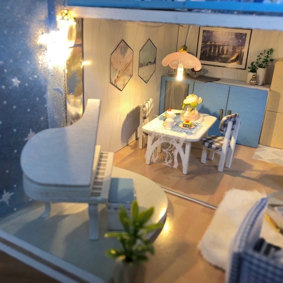 ミニチュアドールハウス　完成品　夢見る星空ハウス❤︎ ハンドメイドのおもちゃ(ミニチュア)の商品写真