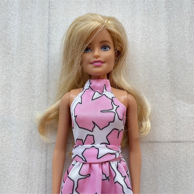 Barbie(バービー)のBarbie クローゼットセット キッズ/ベビー/マタニティのおもちゃ(ぬいぐるみ/人形)の商品写真