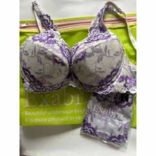 直売純正品 エクサブラ 70G Exabra 新品未使用タグ付き 育乳