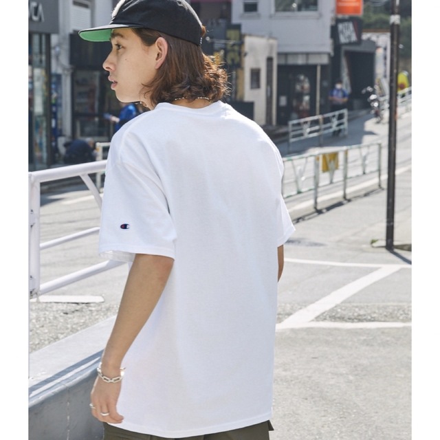 Champion(チャンピオン)の【本日限定！スーパーSALE】チャンピオン　オーバーサイズ コットン Tシャツ メンズのトップス(Tシャツ/カットソー(半袖/袖なし))の商品写真