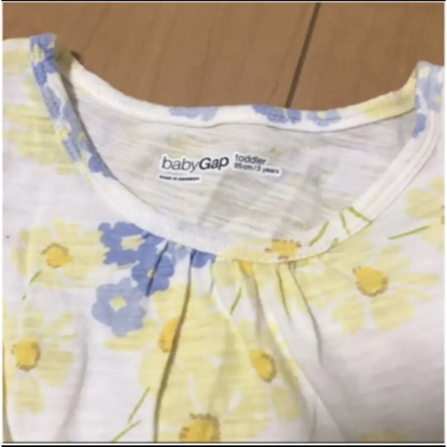 babyGAP(ベビーギャップ)のbaby Gap ノースリーブ トップス 95 キッズ/ベビー/マタニティのキッズ服女の子用(90cm~)(Tシャツ/カットソー)の商品写真