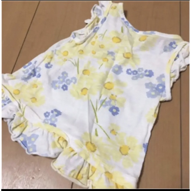 babyGAP(ベビーギャップ)のbaby Gap ノースリーブ トップス 95 キッズ/ベビー/マタニティのキッズ服女の子用(90cm~)(Tシャツ/カットソー)の商品写真