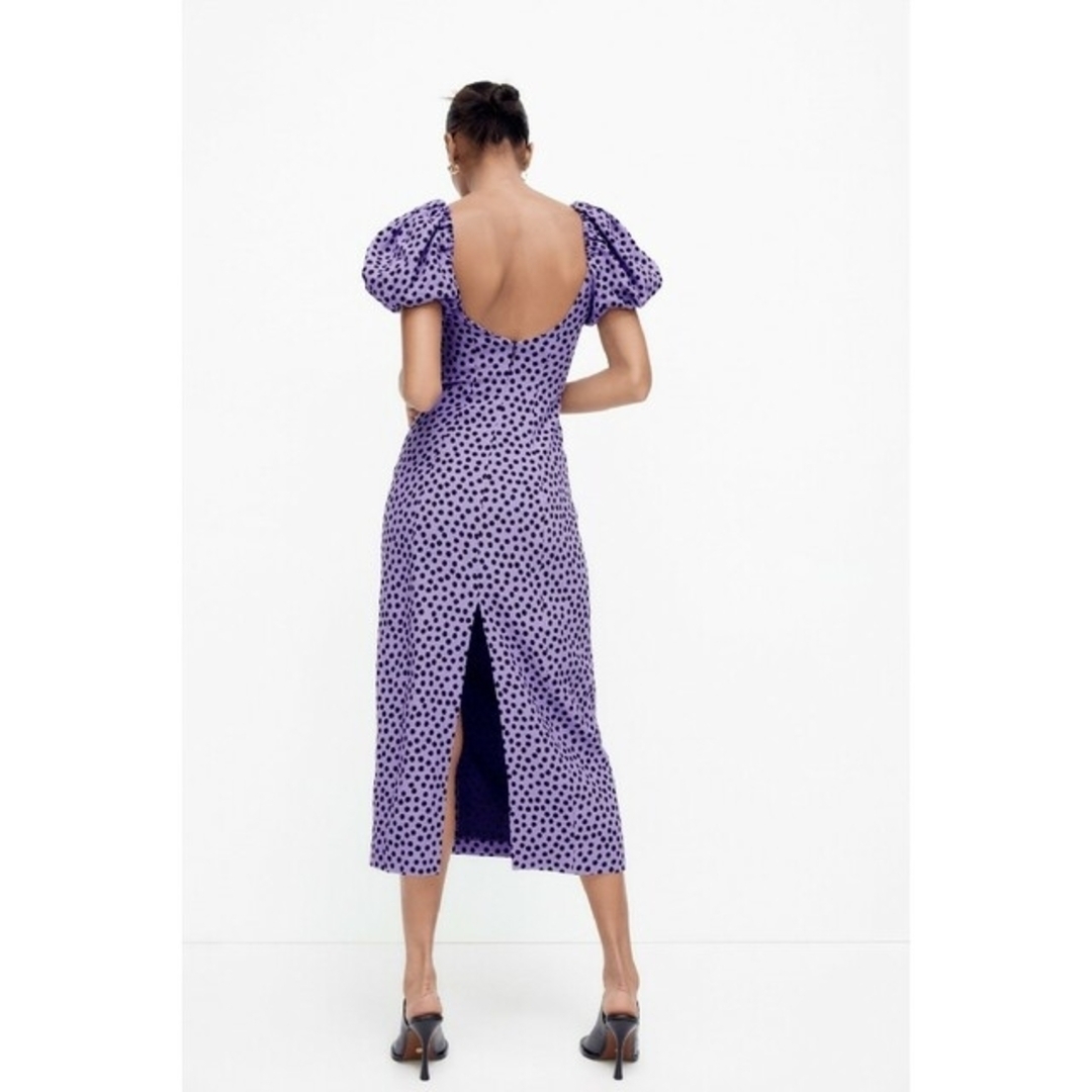 ZARA - 【完売品】ZARA ドット柄ミディ丈ワンピース Sサイズの ZARA - 【完売品】ZARA ドット柄ミディ丈ワンピース Sサイズの
