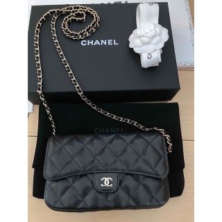 シャネル(CHANEL)の売切れ！新品CHANEL 23Aフラップフォンケース黒　キャビアスキン(財布)