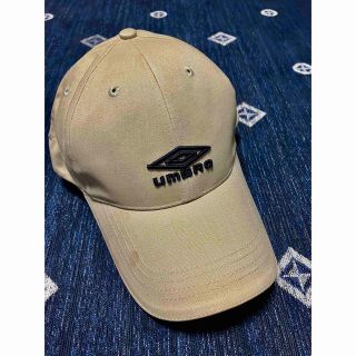 アンブロ(UMBRO)の【未使用】アンブロ  キャップ　ベージュ(キャップ)