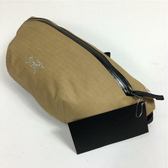 アークテリクス グランヴィル クロスボディ バッグ Granville Crossbody Bag ウエストバッグ ヒップパック ショルダーバッグ ARCTERYX X000007015 018579 Canvas ベージュ系