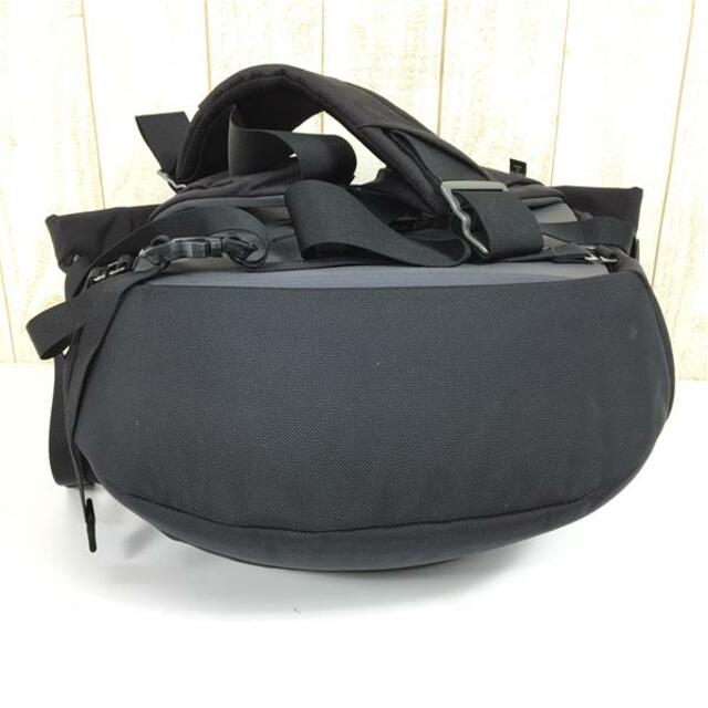 アークテリクス ミストラル 16 サイドバッグ Mistral 16 Side Bag ショルダーバッグ メッセンジャーバッグ クーリエバッグ  生産終了モデル 入手困難 ARCTERYX 6430 ブラック系