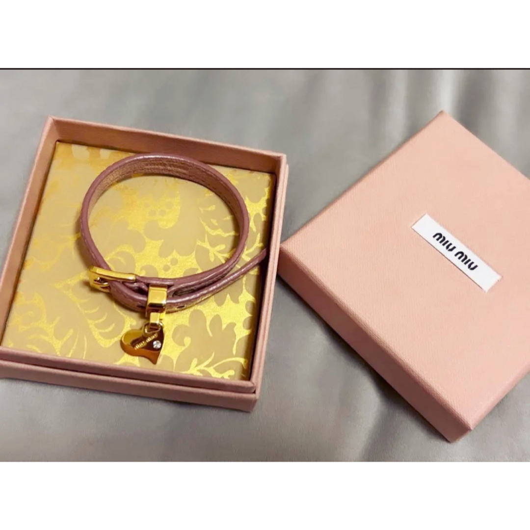 【一回のみ使用】miumiu レザーブレスレット ハート 【一回のみ使用】miumiu レザーブレスレット ハート