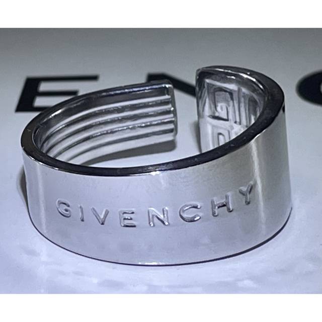 GIVENCHY(ジバンシィ)のGIVENCHY リング 【サイズオーダー可能・1号〜35号】 メンズのアクセサリー(リング(指輪))の商品写真