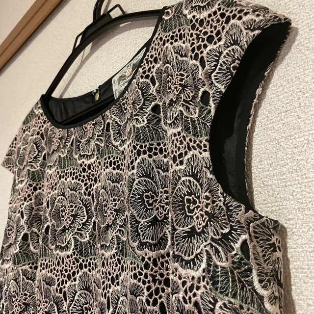Rose Tiara - 未使用RoseTiaraサイズ42刺繍オーガンジーフラワー柄