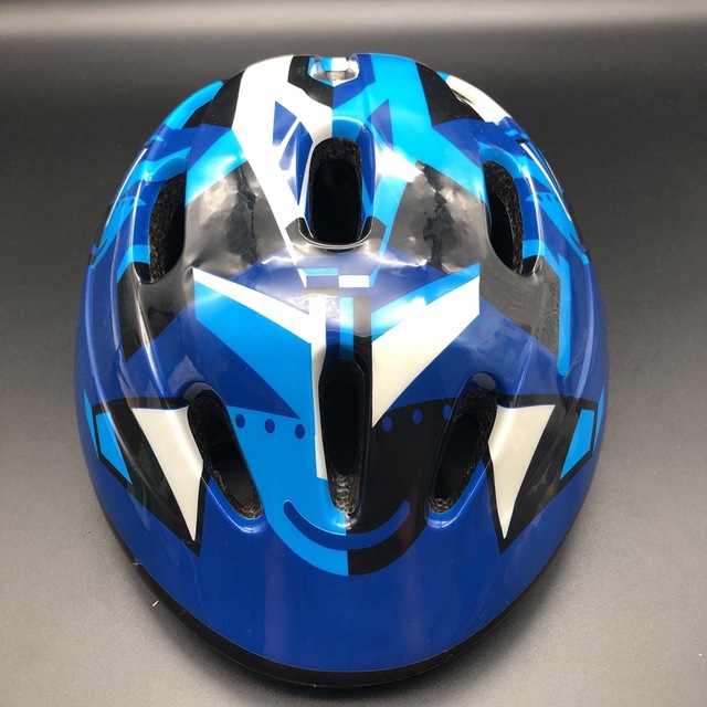 即決 トイザらス ヘルメット J009 48-54cm 自動車/バイクのバイク(ヘルメット/シールド)の商品写真