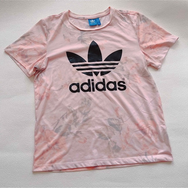 adidas(アディダス)のadidas アディダス　レディース　Ｔシャツ　花柄　ピンク レディースのトップス(Tシャツ(半袖/袖なし))の商品写真