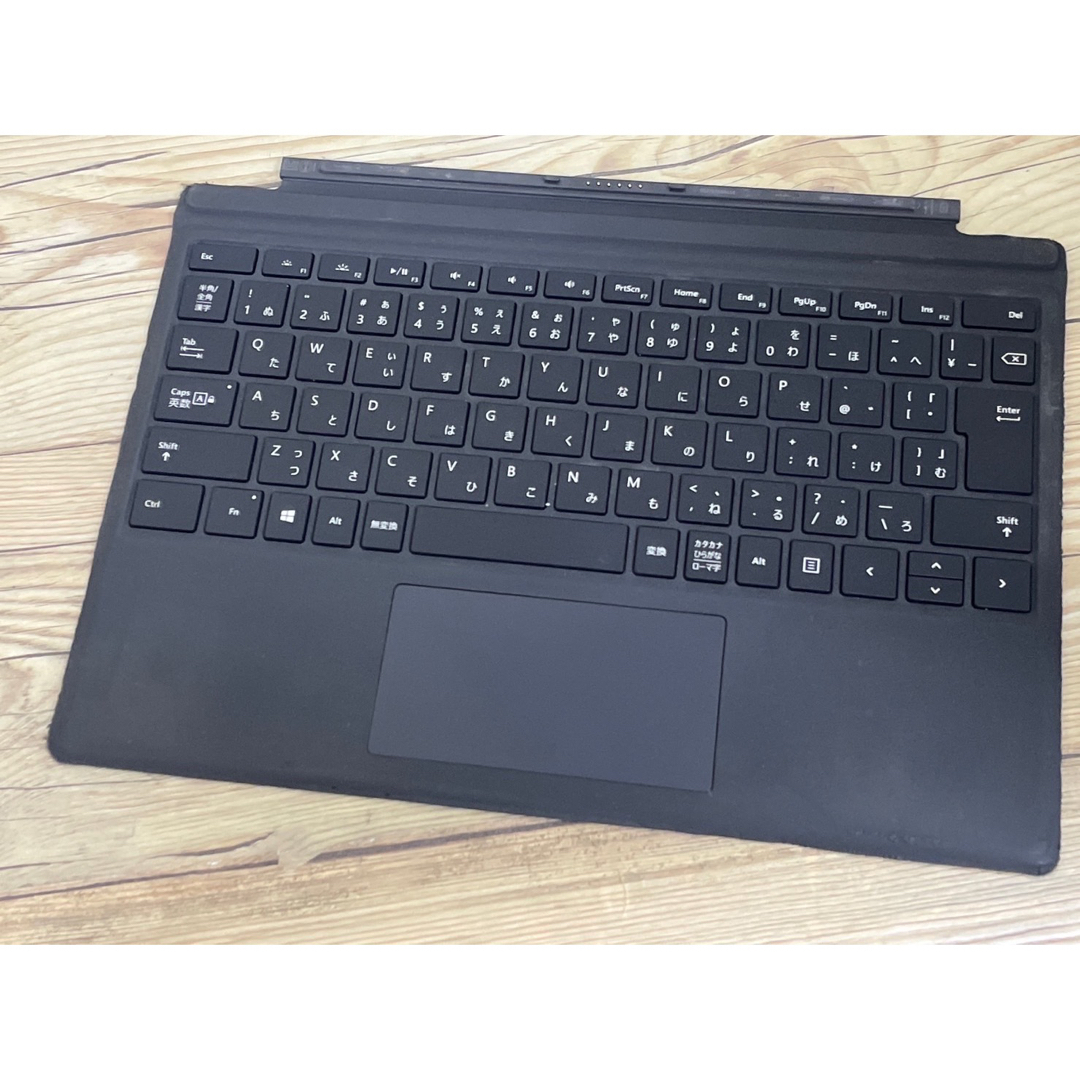Microsoft(マイクロソフト)のキーボード付　Microsoft Surface Pro 5 Win11 スマホ/家電/カメラのPC/タブレット(ノートPC)の商品写真