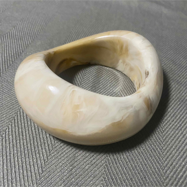 【半額以下！未使用・送料込・即購入可】ESTELLE Bangle Marble 7