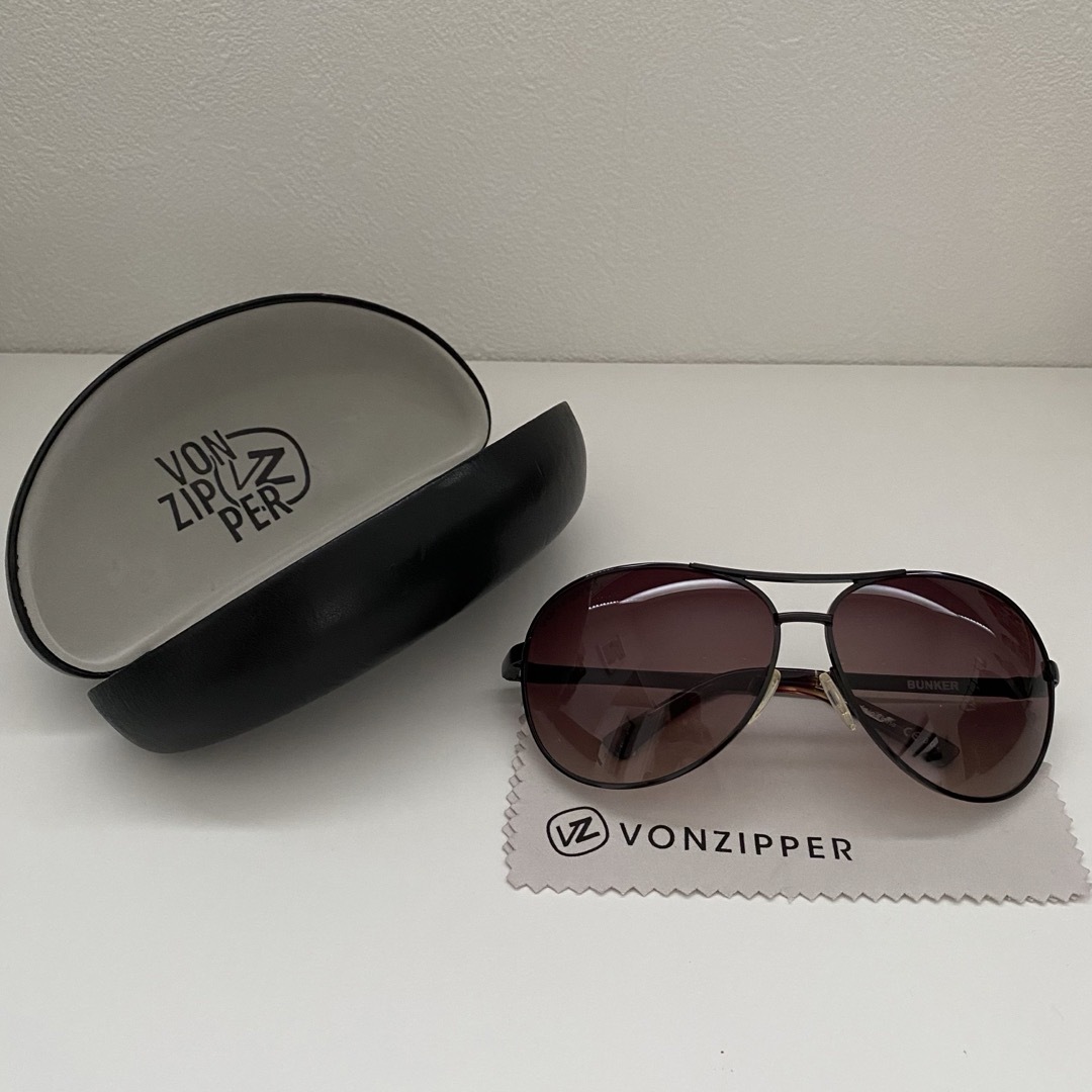 VONZIPPER(ボンジッパー)の【vonzipper】サングラス　メンズ　BUNKER メンズのファッション小物(サングラス/メガネ)の商品写真