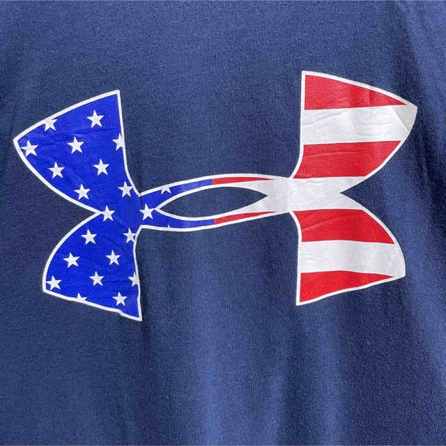 UNDER ARMOUR(アンダーアーマー)のアンダーアーマー　半袖Tシャツ　アメリカ国旗柄　デカロゴ　メンズXXLサイズ メンズのトップス(Tシャツ/カットソー(半袖/袖なし))の商品写真