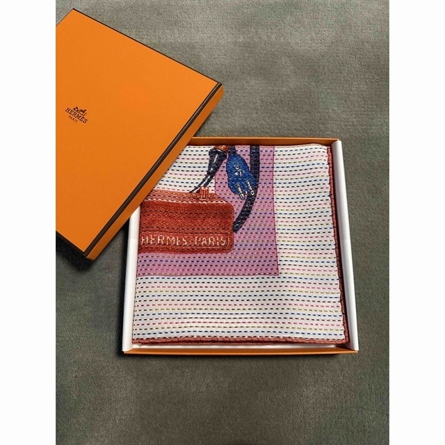 送料無料(沖縄は1000円) 新品!HERMES カレ 70 《シュヴァロスコープ