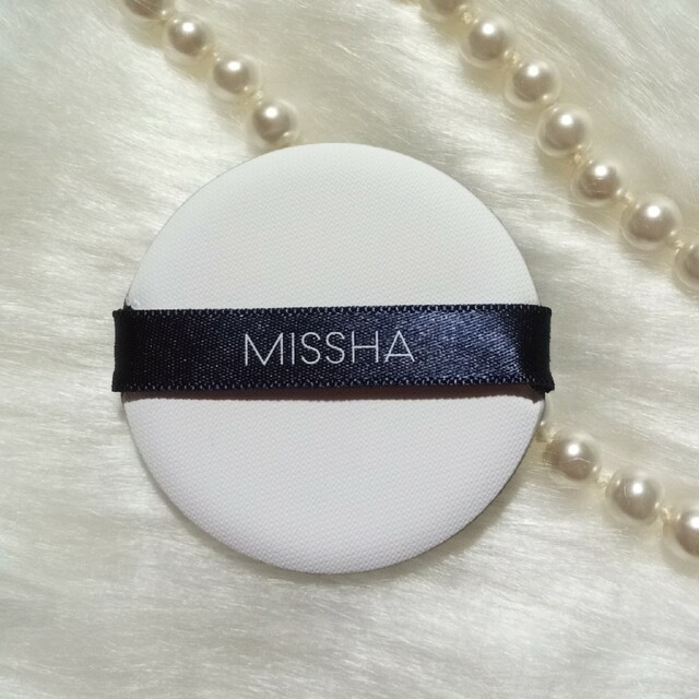 MISSHA(ミシャ)のMISSHAエアインパフ2枚　おまけ付き コスメ/美容のメイク道具/ケアグッズ(パフ・スポンジ)の商品写真