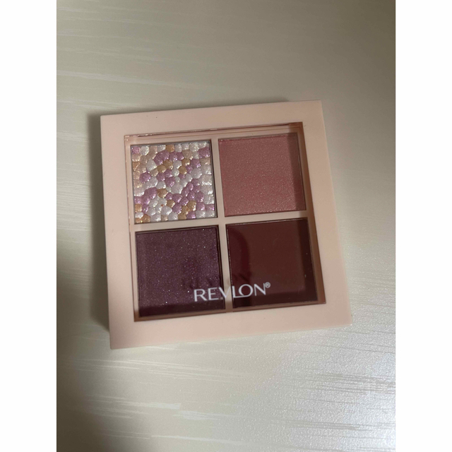 REVLON(レブロン)のレブロン　アイシャドウ　003 コスメ/美容のベースメイク/化粧品(アイシャドウ)の商品写真