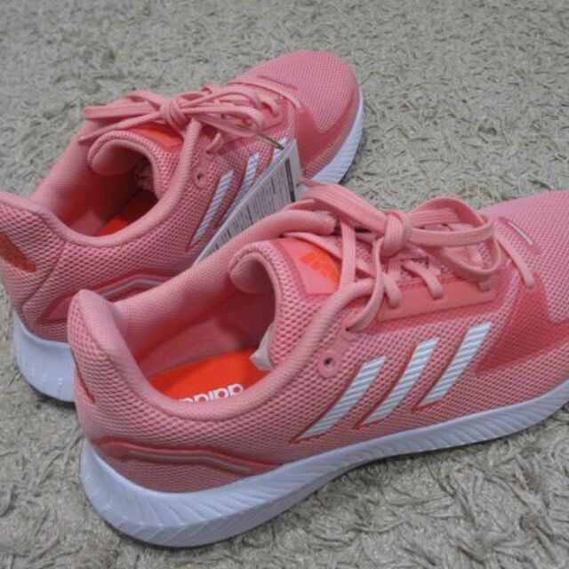 adidas(アディダス)のアディダス adidas　スニーカー　24センチ　レディース　女性　かわいい レディースの靴/シューズ(スニーカー)の商品写真