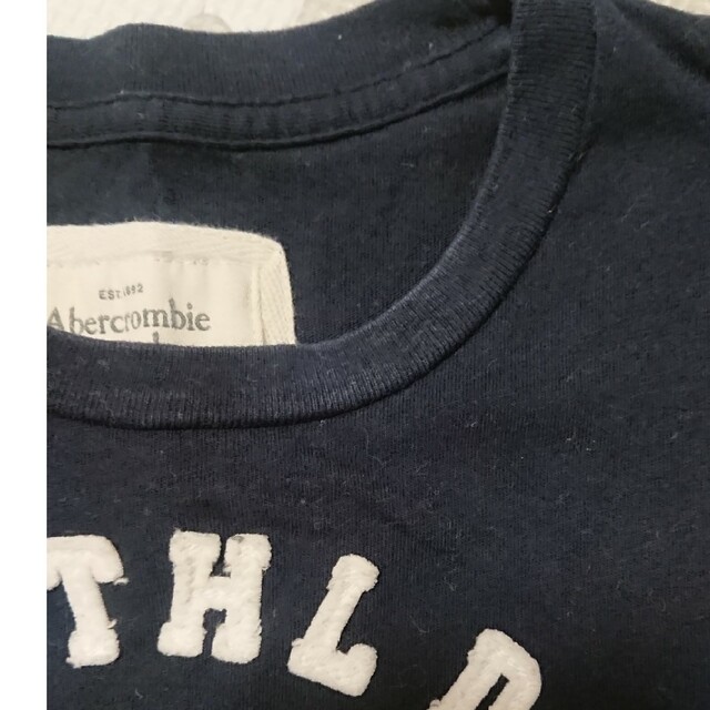 Abercrombie&Fitch(アバクロンビーアンドフィッチ)のアバクロンビー&フィッチ Tシャツ ネイビー レディースのトップス(Tシャツ(半袖/袖なし))の商品写真