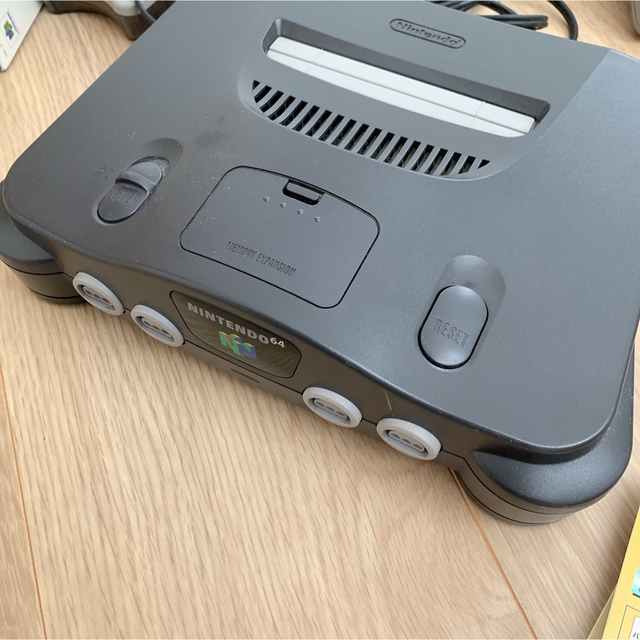 NINTENDO 64(ニンテンドウ64)のジャンク品　Nintendo 任天堂　64 本体　ソフト  エンタメ/ホビーのゲームソフト/ゲーム機本体(家庭用ゲーム機本体)の商品写真