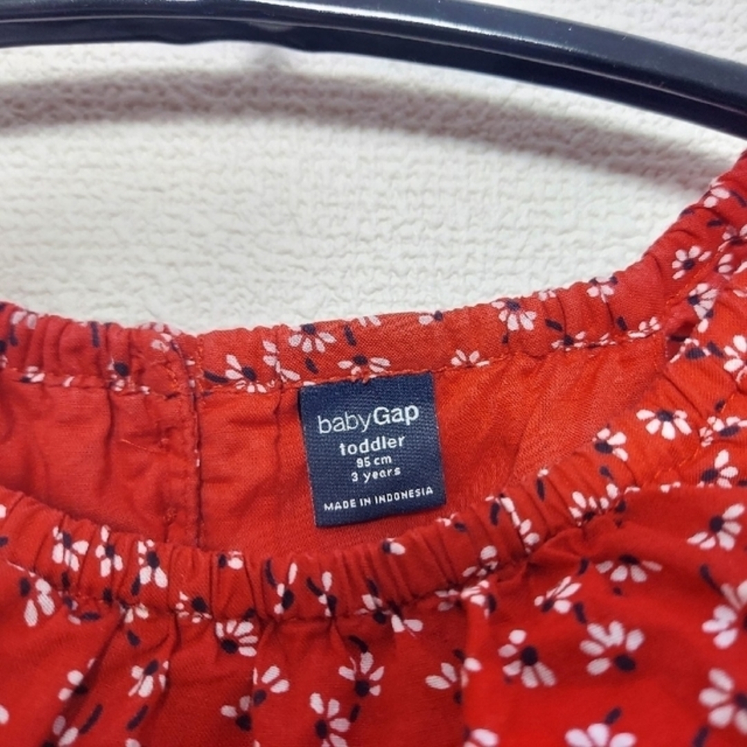 babyGAP(ベビーギャップ)のGAP カットソー 95cm 3歳 女の子 トップス キッズ/ベビー/マタニティのキッズ服女の子用(90cm~)(Tシャツ/カットソー)の商品写真