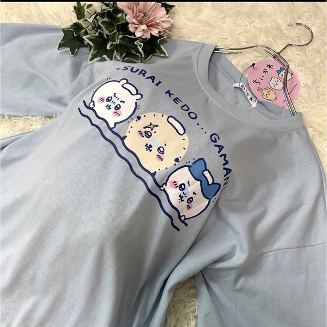 【新品◆レディース：3L】ちいかわ×しまむら：Tシャツ 〜つらいけど我慢〜 レディースのトップス(Tシャツ(半袖/袖なし))の商品写真