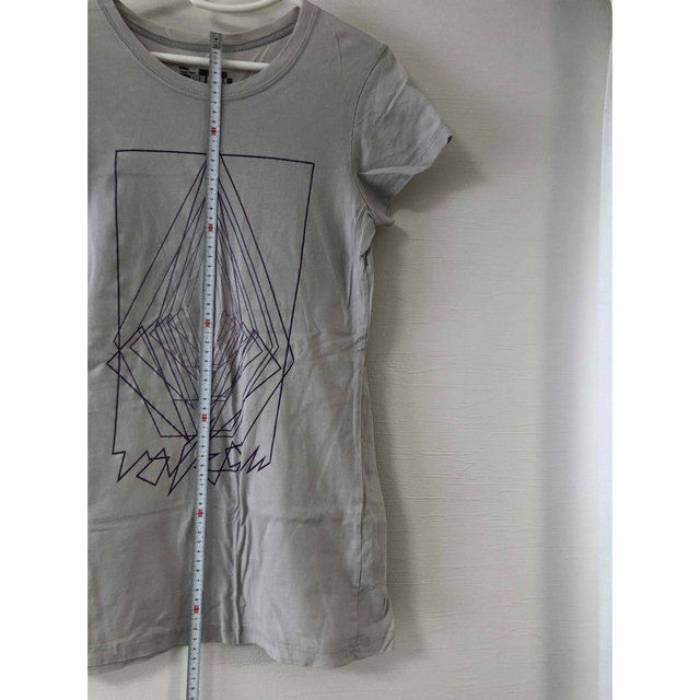 volcom(ボルコム)のvolcom ボルコム Tシャツ レディースのトップス(Tシャツ(半袖/袖なし))の商品写真