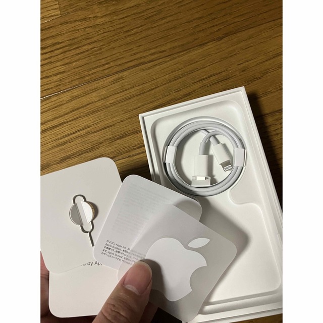 iPhone SE3 64GB 新品未使用 & AirPods pro 1世代 6