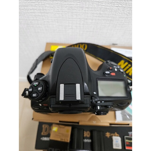 レオパードフラワーブラック 【早い者勝ち】Nikon ニコン D800 MB-D12