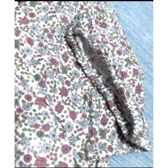 GITA 花柄 花模様 Tシャツ カットソー 130cm キッズ/ベビー/マタニティのキッズ服女の子用(90cm~)(Tシャツ/カットソー)の商品写真
