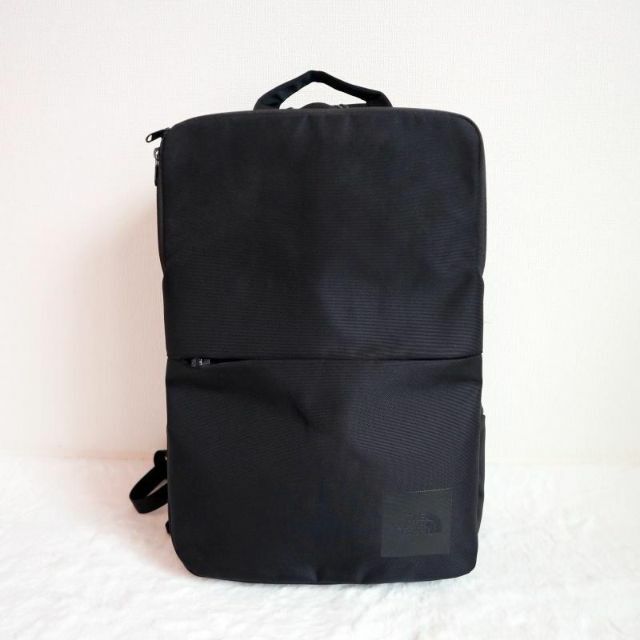 ￥28075寸法たて【美品】THE NORTH FACE SHUTTLE シャトル DAYPACK